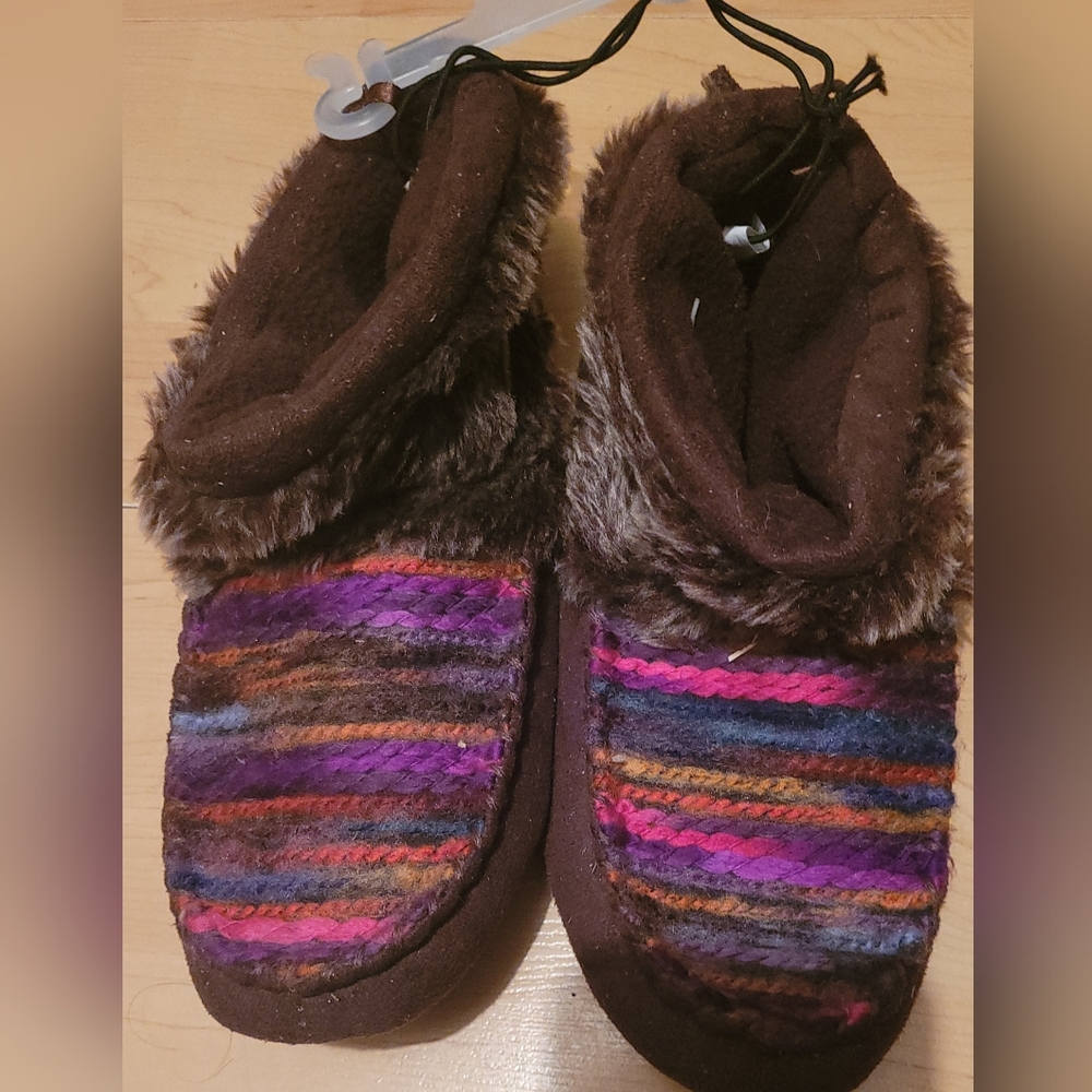 NEW SLIPPERS SHOES